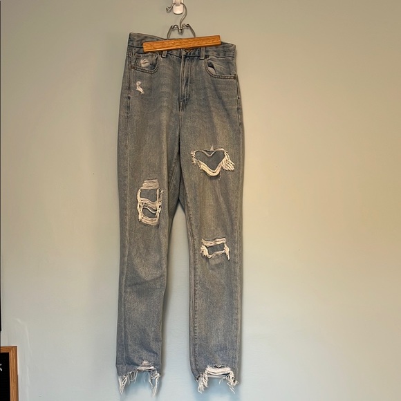 American Eagle Outfitters Light Blue Distressed Straight Jeans - Picture 1 of 3